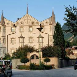 ... und das Fuggerhaus zeugen von der grossen Vergangenheit von Schwaz.