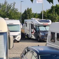 Wohnwagen und Wohnmobile