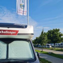 Letzten Stellplatz ergattert. Danach ging nichts mehr