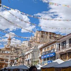 Stadt und Königspalast