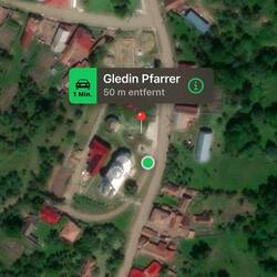 Der Pfarrer hat mir per WhatsApp den Standort der Unterkünfte geschickt.