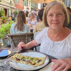 We found a nice restaurant for Mary's birthday dinner in Bergen.