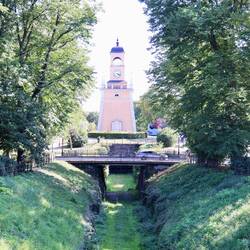 Ein alter Cargo Eisenbahntunnel verbindet den Westhafen mit dem Osthafen.
