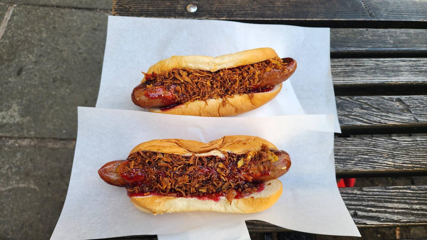 Reindeer hot dog from Bergen's Trekroneren hot dog stand.
