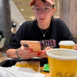 Mc Donalds Frühstück mit vollem Fokus.