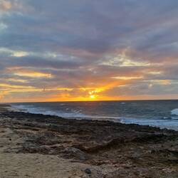 Sonnenuntergang im Kaʻena Point State Park