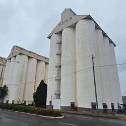 Kingaroy's 43m tall peanut silos.