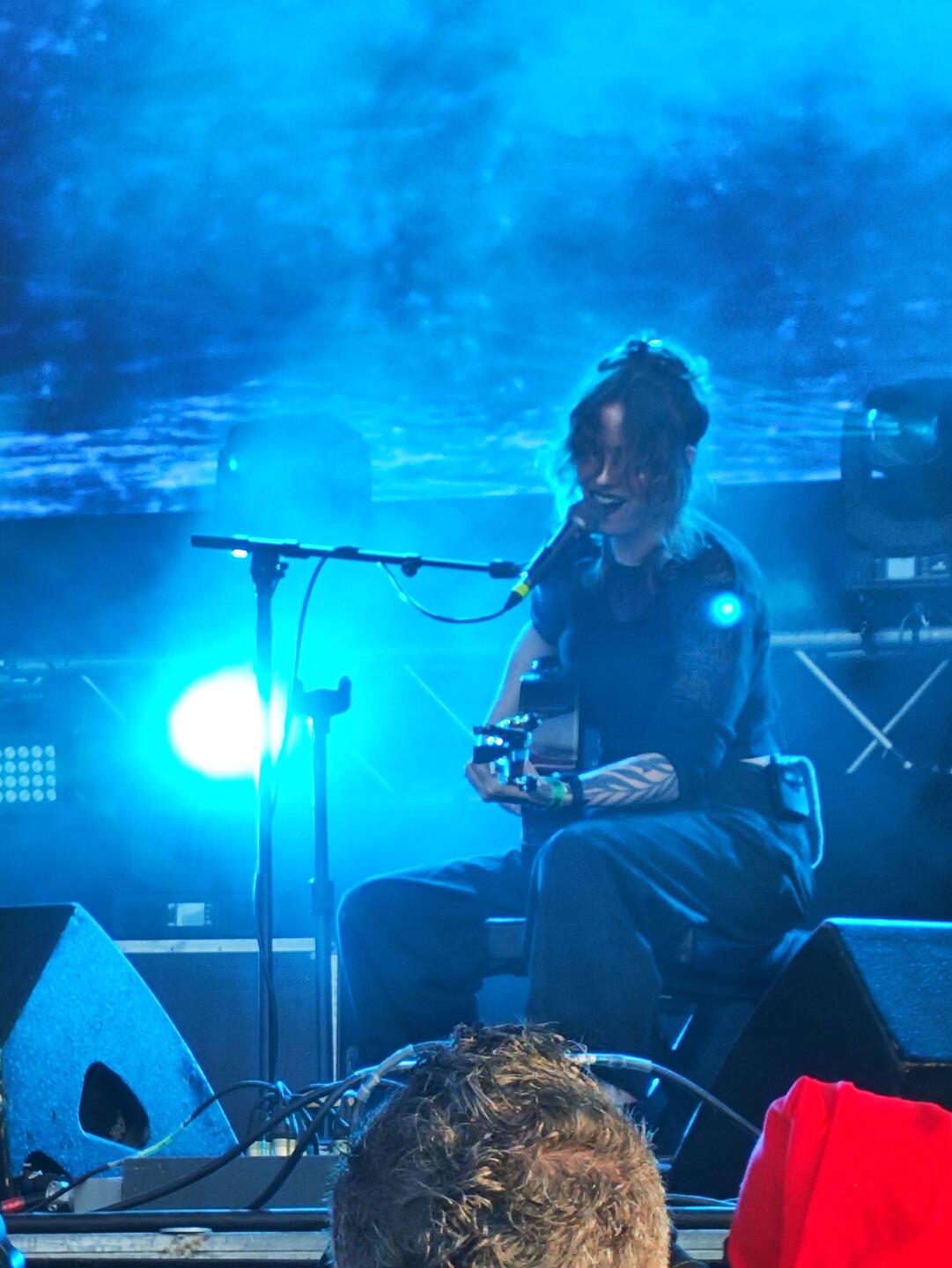Emma Ruth Rundle, von Anfang an grandios.