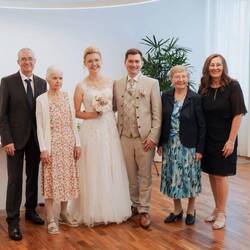 Papa Robert, Oma Traude Plaschke, Melanie, Lukas, Oma Koderle, Mama Karin