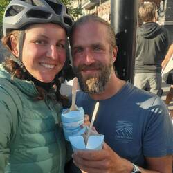 Finisher-Eis in Banff als kleine Belohnung nach ca. 4.400 km