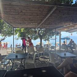 An Land haben wir uns ein Slush Eis gegönnt... Nun ja leider nur teuer und kalt, aber nicht lecker