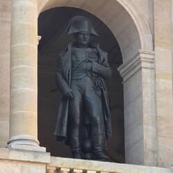 Statue de Napoléon Ier, cours d'honneur des Invalides