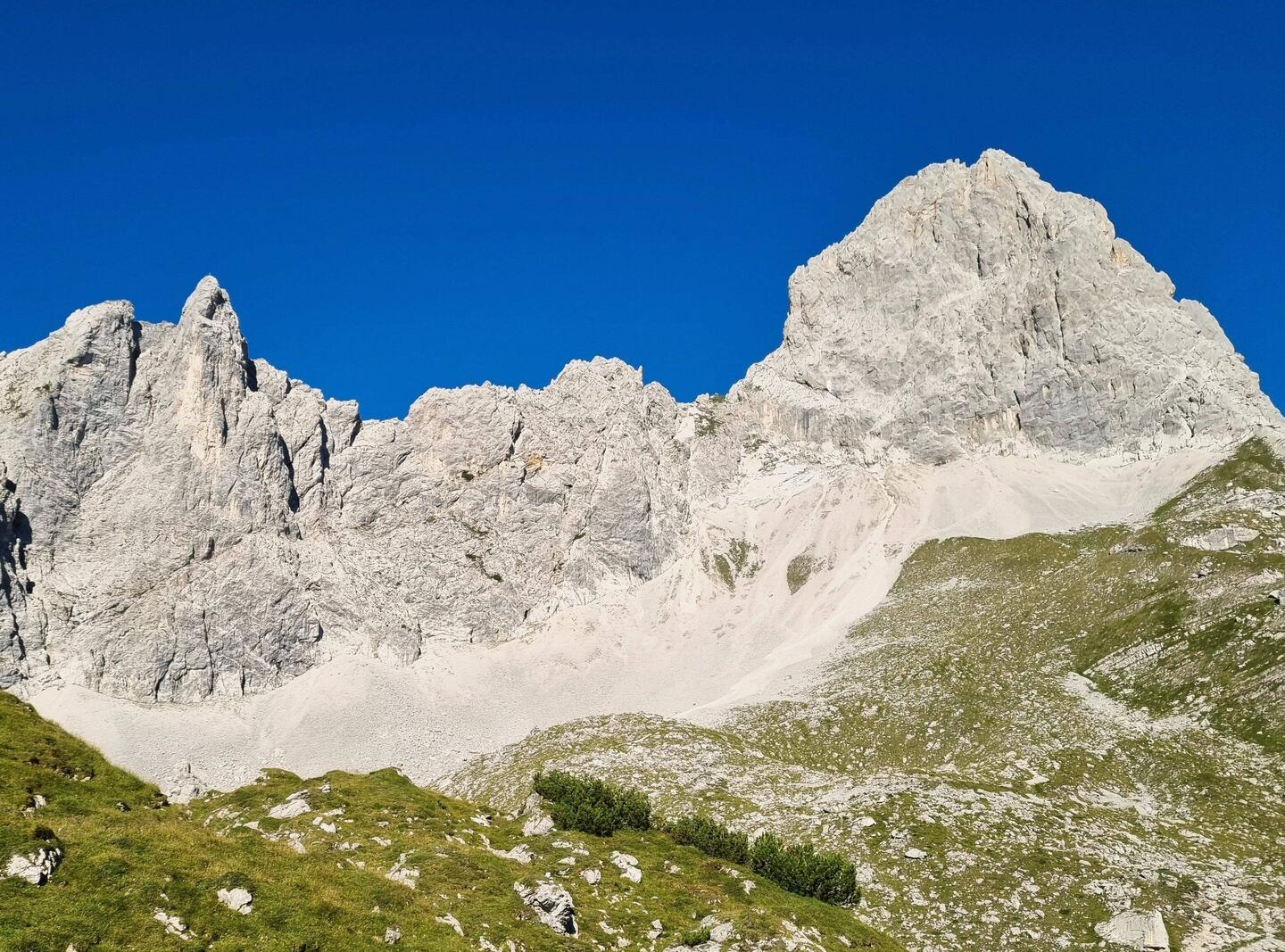 Lamserenspitze im Morgenlicht.