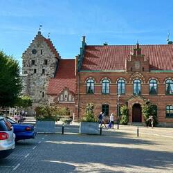 Und wie immer der "Große Platz" mit allen wichtigen Gebäuden.