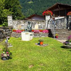 The cemetery at the church — Ringgenberg.