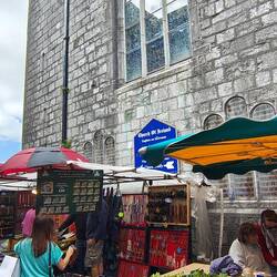 Church of Ireland und Markt