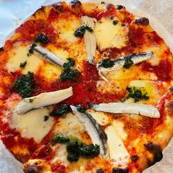 Tomato cheese pizza with white anchovy