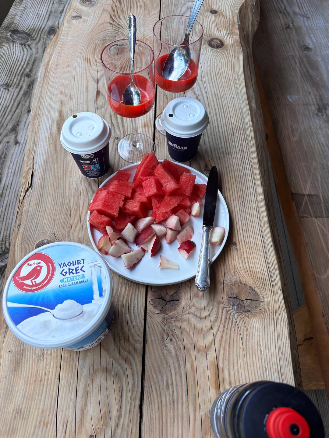 Wie sieht ein guter Start in den Tag aus? Richtig, mit einem Frühstück auf unserer Terrasse