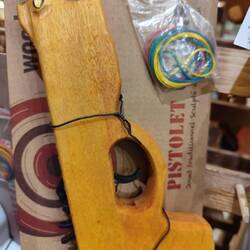 Bitte sehr: Für euch gefunden ein Murmeltier-Schießgewehr