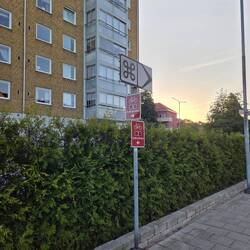 Die erste Beschilderung - jetzt bin ich auf dem richtigen Weg