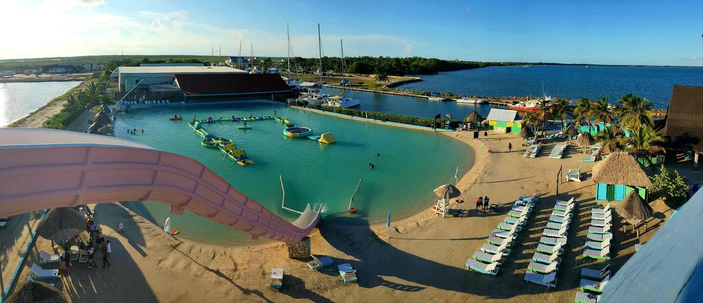 Water Park la Old Marina Belize.