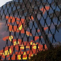 Menschen oder Brüste? Das ist hier die Frage...