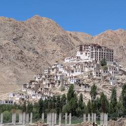 Kloster Chemrey von der Ferne