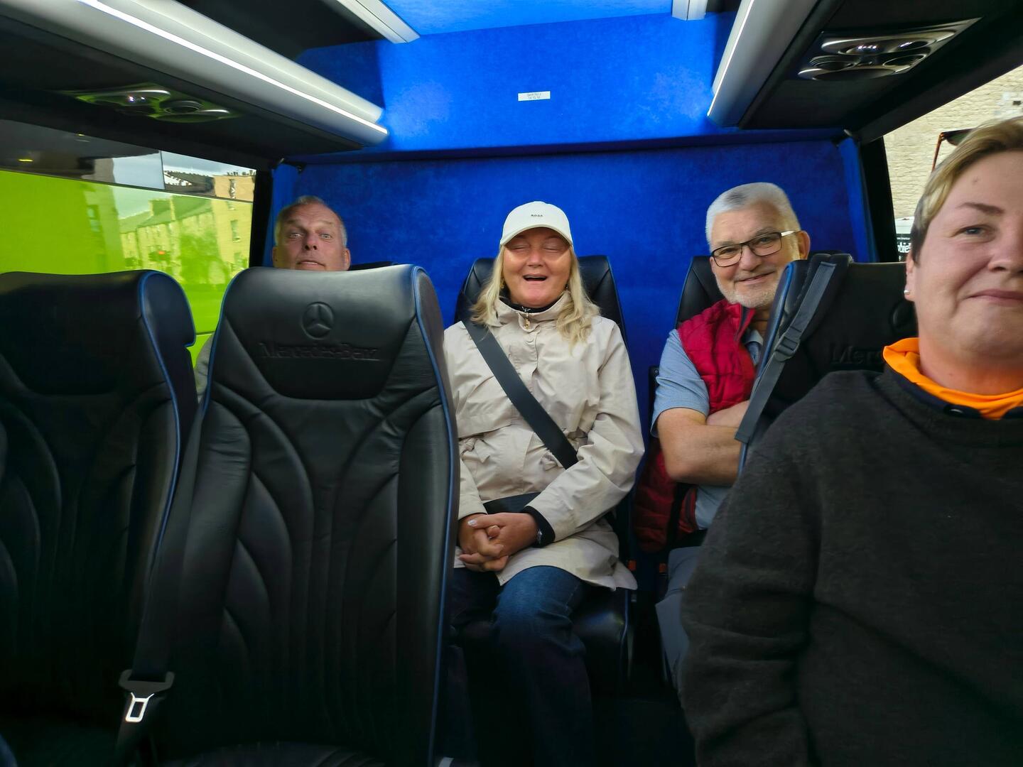 Reisegruppe Ola mit Travor als Guide auf Tour in die Highlands