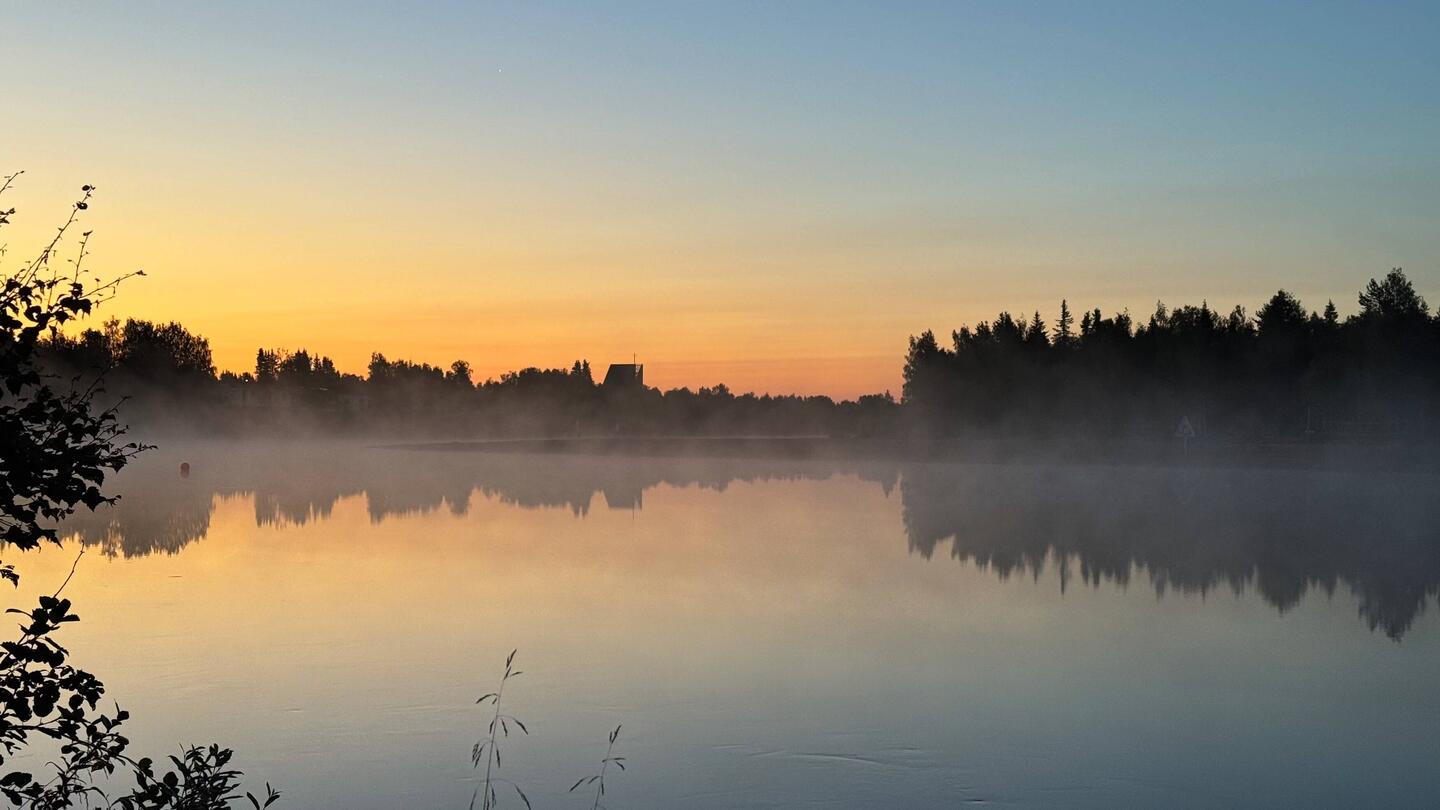 Frühs um halb drei am Ivalojoki.