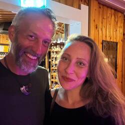 Nora, die Künstlerin.