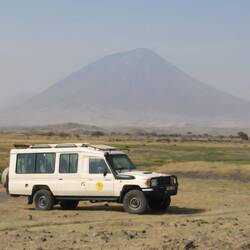 Unser Toyota vorm Vulkan