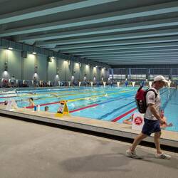 Inzwembad van 8 banen en 50m lang