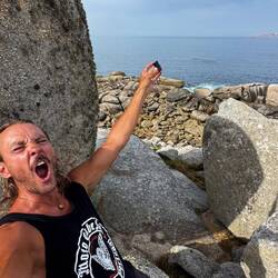 Nach etwas suchen den Cache GC5N1H4 gefunden! 🫶❤️