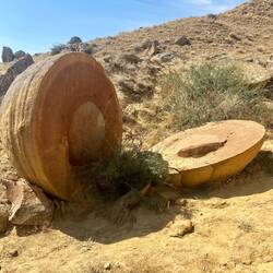 Formazioni rocciose misteriose! O forse uova di dinosauro 🤷🏻‍♂️