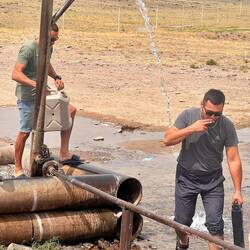 Un raro rifornimento di acqua e ancor più rara occasione di lavarsi la faccia