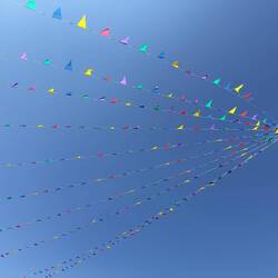 Girlanden in Vorbereitung auf Ferragosto