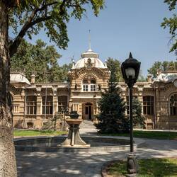 Der Romanow-Palast, erbaut vom Großfürsten Nikolai während seiner Verbannung nach Taschkent