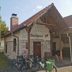 In einigen Ortschaften gab es noch alte Backhäuser