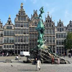 Charakteristische Giebelhäuser am Groten Markt