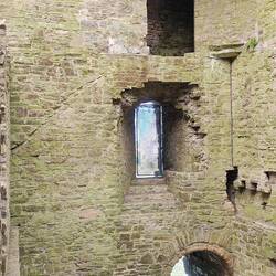 Im Inneren des Kastells