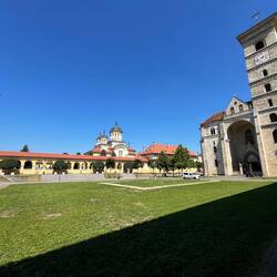 katholische und orthodoxe Kathedrale