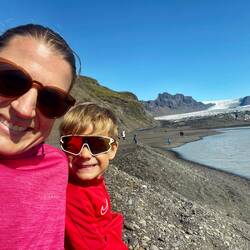 Mit Sonne sieht der Gletscher noch viel schöner aus.