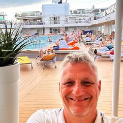 Vom Golf zurück! War ok!