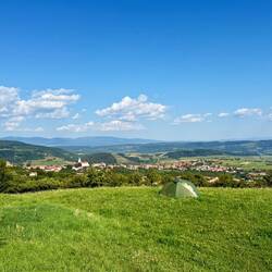 mein heutige Zeltplatz mit Blick auf Dealu