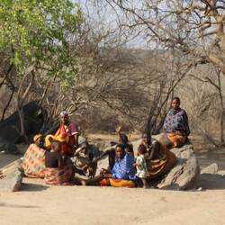 Die Frauen der Hadzabe