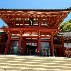 Maiden dancing stage