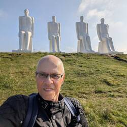 Skulpturengruppe "Der Mensch am Meer"