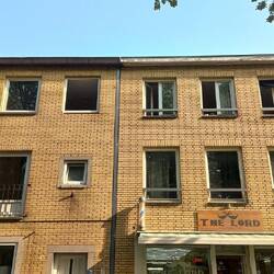 Ik weet niet meer of we links of rechts woonden... denk rechts...