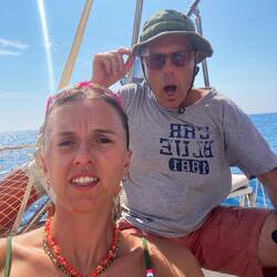Facce distrutte