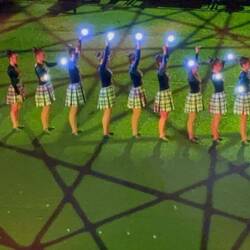 Federleicht. Die Stepptänzerinnen